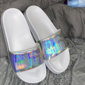 *LIMITED EDITION* puma holographic slides